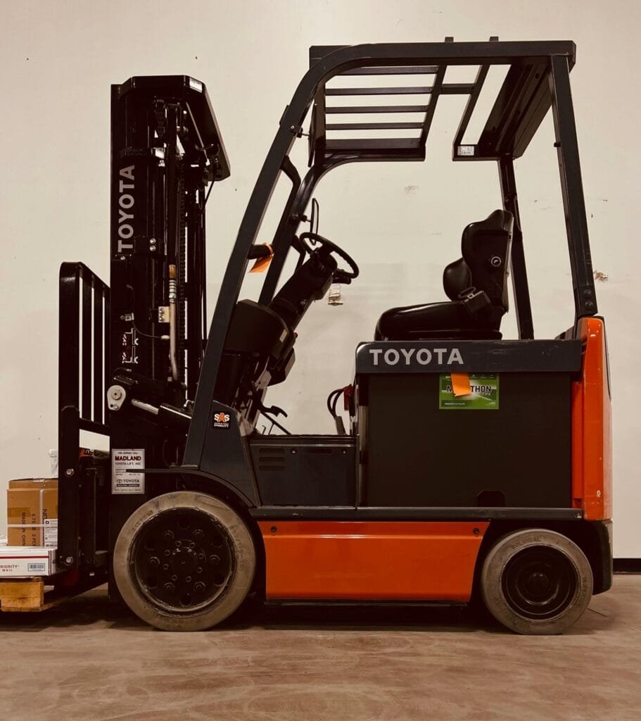 pallet jack lifting