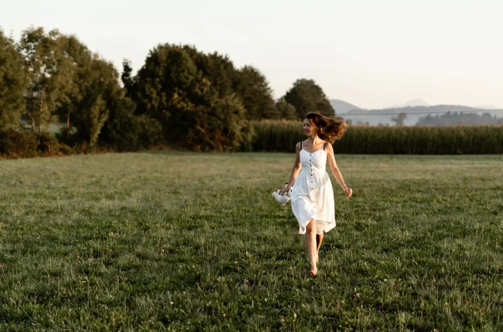 The Benefits of Earthing From Stress Relief to Better Sleep