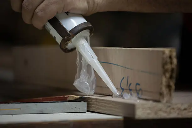 Key Factors in Achieving High-Performance Edgebanding Glue